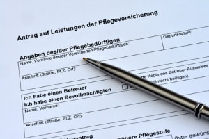 Demenz-Wohngemeinschaft: Für einigen Kosten kann die Pflegeversicherung herangezogen werden.