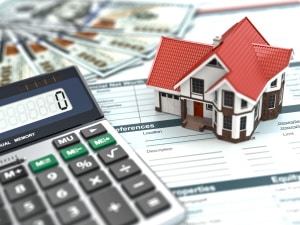 Makler beauftragen: Bei der Wohnungssuche kann ein Makler wichtige Aufgaben übernehmen.