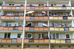 Mietminderung bei einem Bordell im Haus: Eine konkrete Beeinträchtigung der Mitmieter muss dem vorausgehen. 