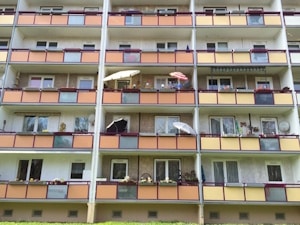 Mietrecht auf dem Balkon: Für eine Markise ist die Genehmigung des Vermieters nötig.