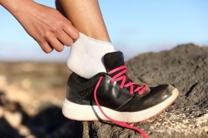 Schuhe im Treppenhaus: Urteile zum Brandschutz sind diesbezüglich nicht einheitlich.